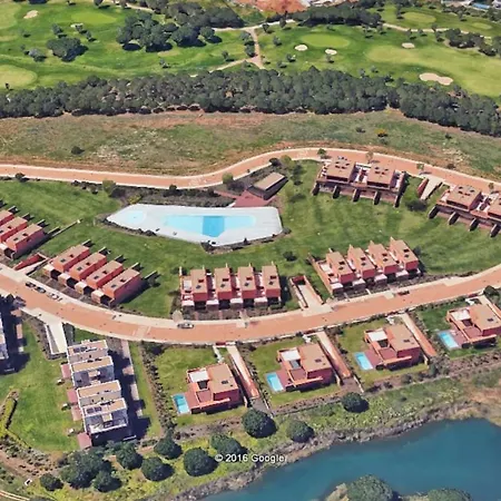 Villa Moradia No Condominio L'orangerie Em *