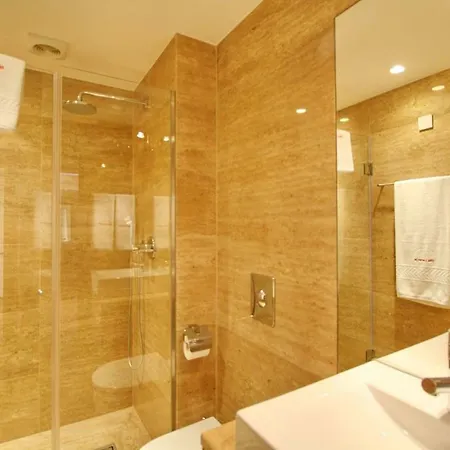 Moradia No Condominio L'orangerie Em Villa *