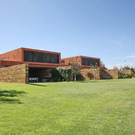 Villa Moradia No Condominio L'orangerie Em